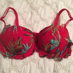 💕NWT Vs Pink Lace Date Push Up Bra💕